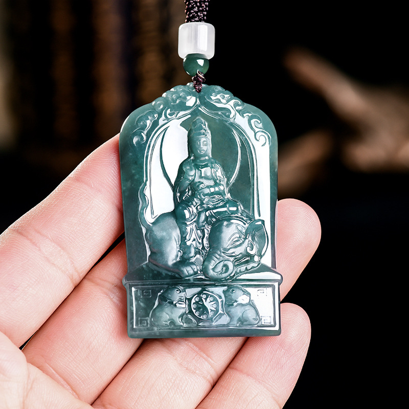 Jewelry & Watches Bench - Natuurlijke Birmese Jadeïet Guanyin hanger ketting