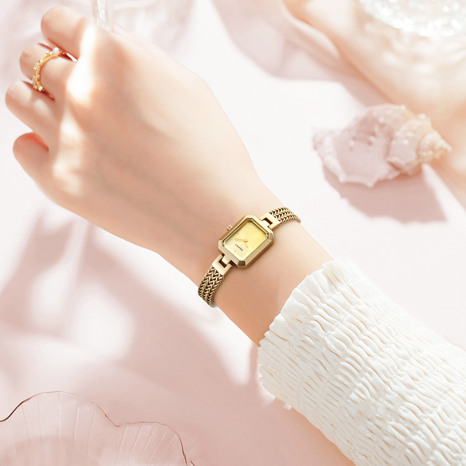 Berny Gold Horloge Voor Vrouwe - Jewelry Watches For Ladies recensie en prijs